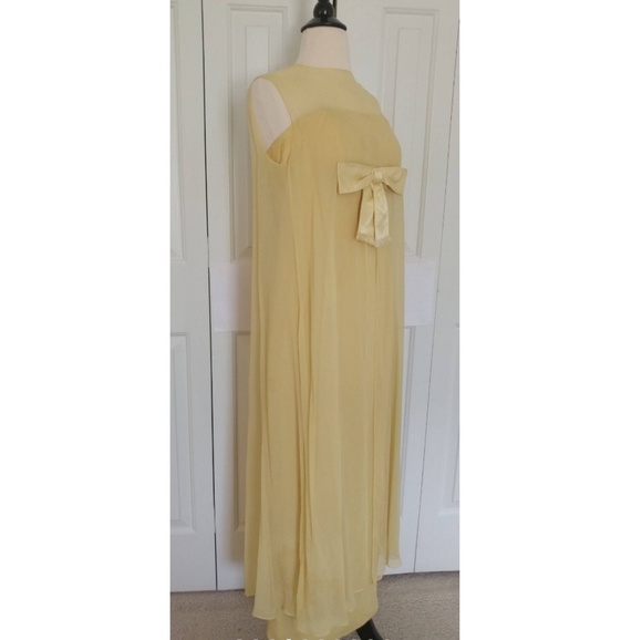 Vintage Evening Gown - Picture 4 of 10